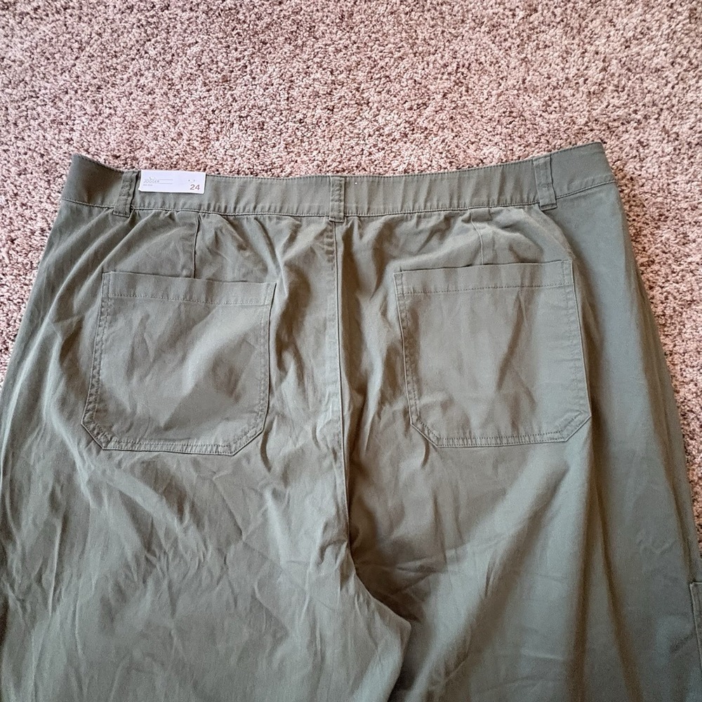 NWT! Lane Bryant Jogger CapriPants Women's Size 24 Olive Green Mid-Rise Stretch - Picture 13 of 16